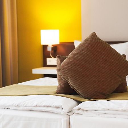 Weinhotel Kaisergarten Alzey Eksteriør bilde