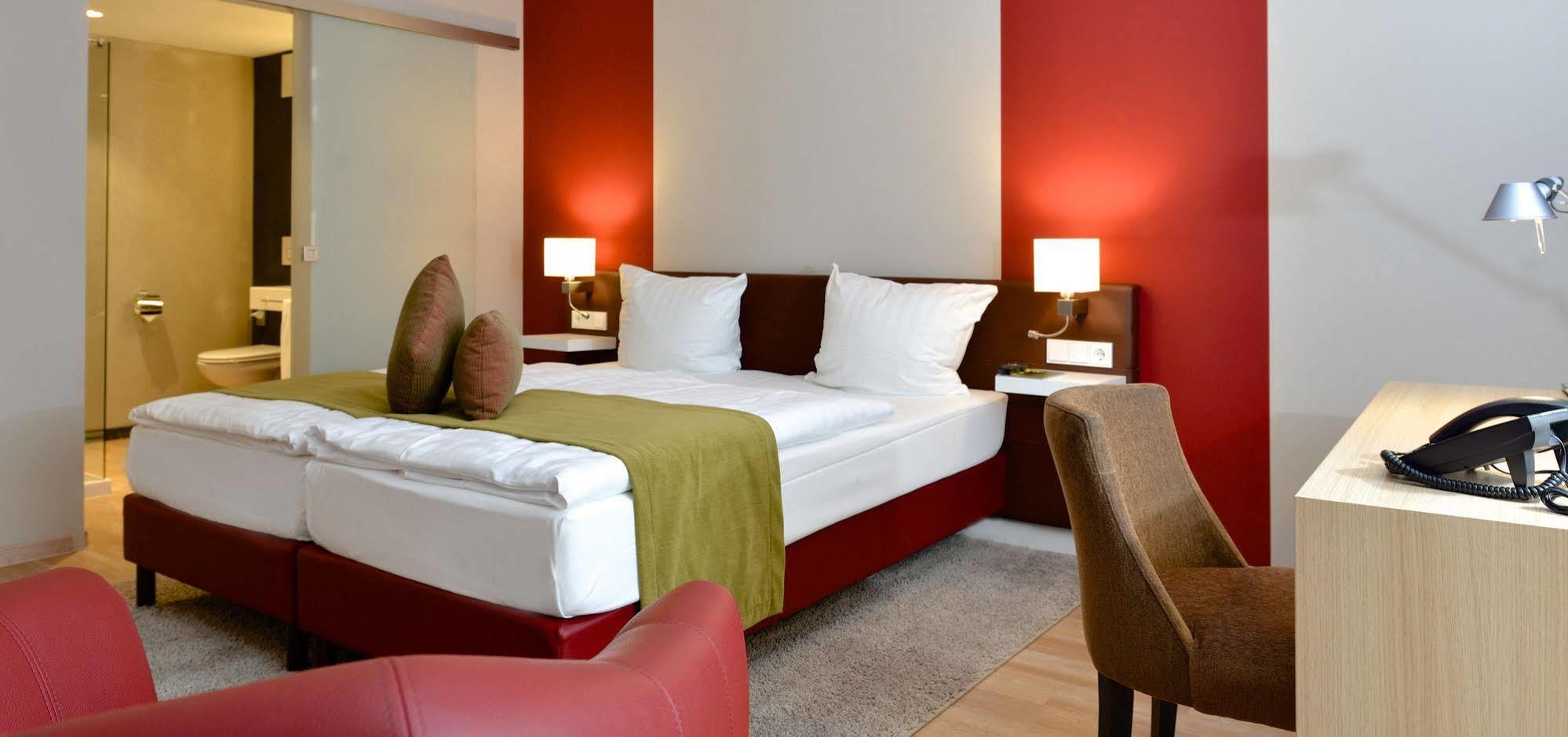 Weinhotel Kaisergarten Alzey Eksteriør bilde