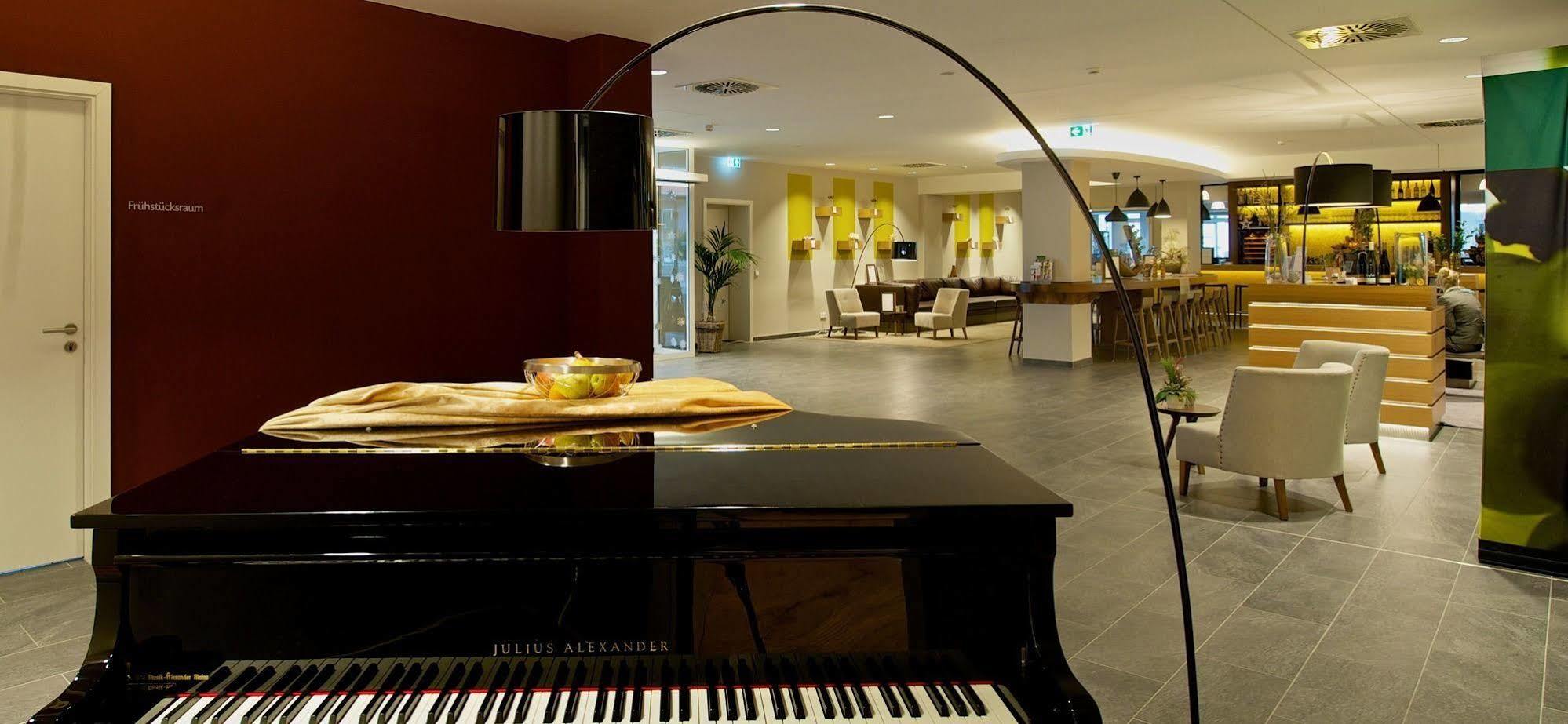Weinhotel Kaisergarten Alzey Eksteriør bilde
