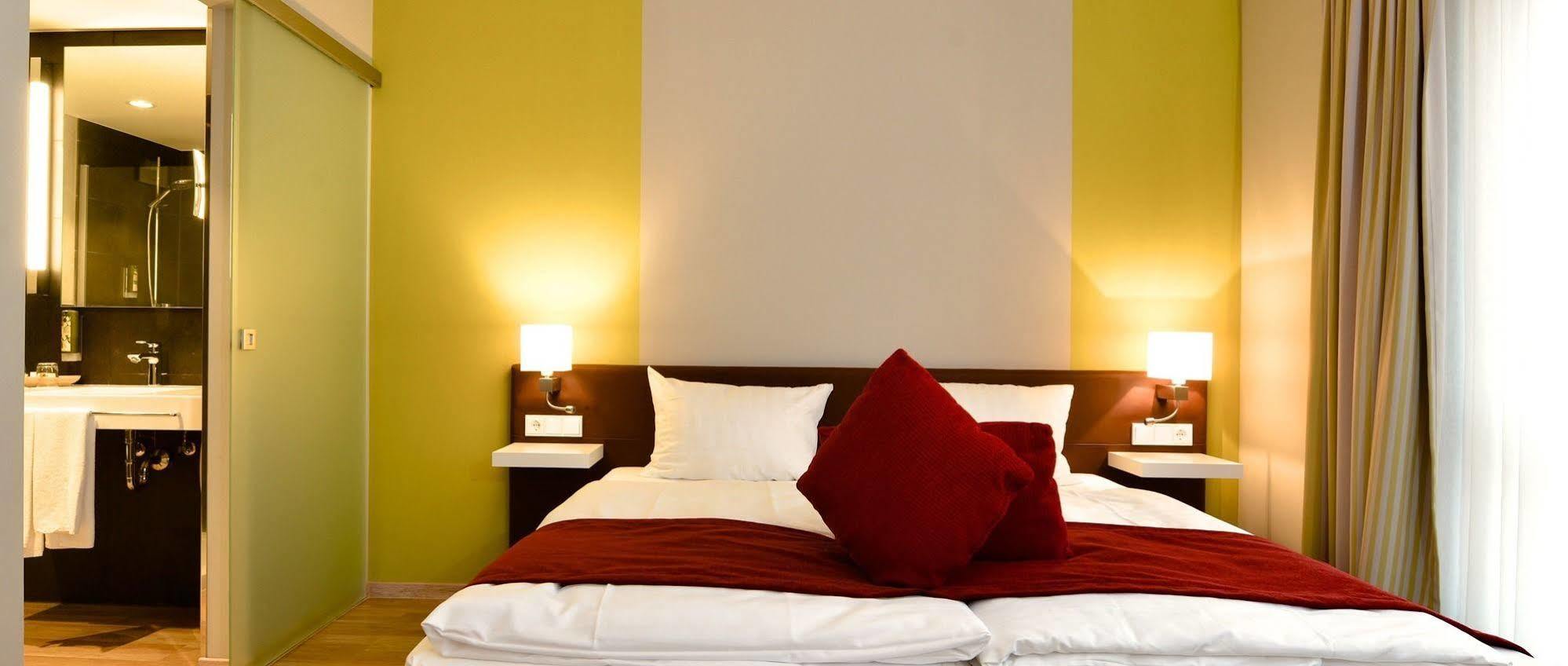 Weinhotel Kaisergarten Alzey Eksteriør bilde